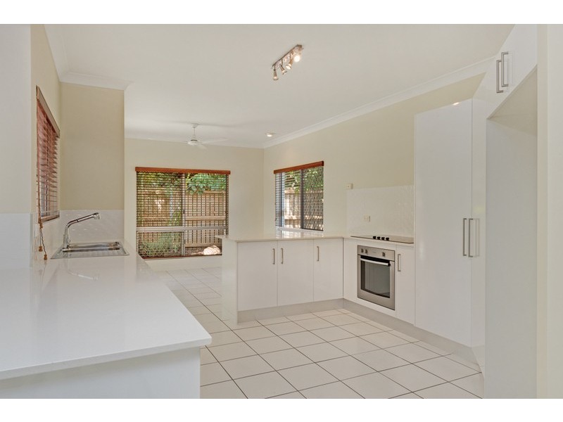 28 Satinash Close, Redlynch QLD 4870