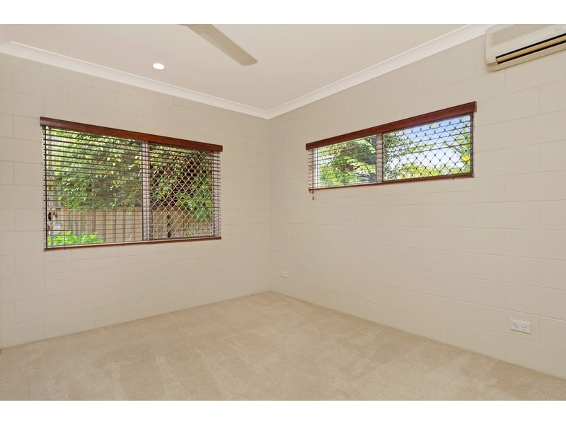 28 Satinash Close, Redlynch QLD 4870
