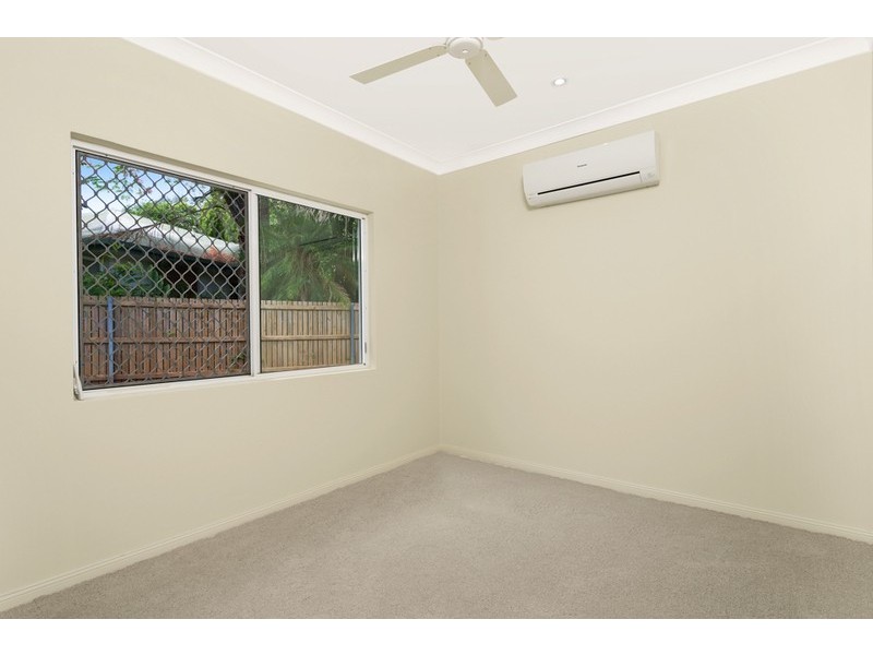 28 Satinash Close, Redlynch QLD 4870