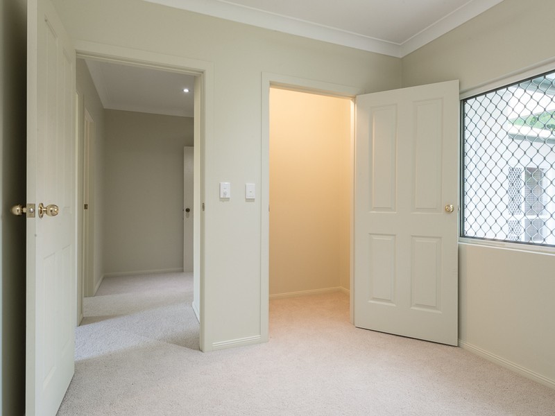 28 Satinash Close, Redlynch QLD 4870