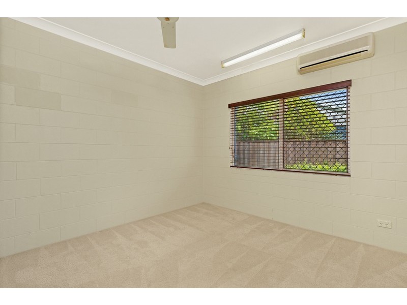 28 Satinash Close, Redlynch QLD 4870