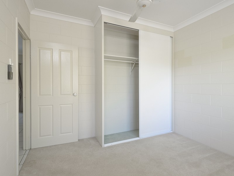 28 Satinash Close, Redlynch QLD 4870