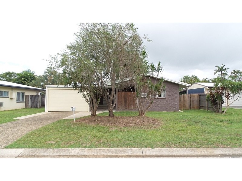 Bentley Park QLD 4869