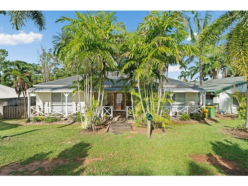 42 Cowley Street, Kamerunga QLD 4870