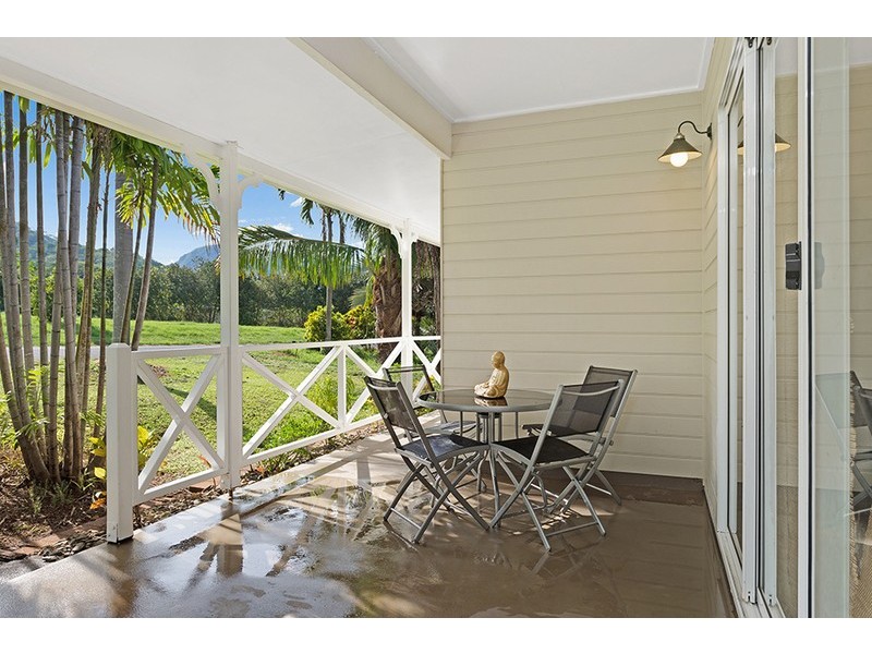 42 Cowley Street, Kamerunga QLD 4870