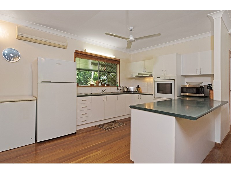 42 Cowley Street, Kamerunga QLD 4870