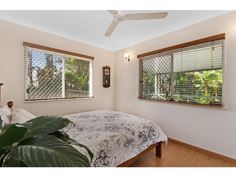 42 Cowley Street, Kamerunga QLD 4870