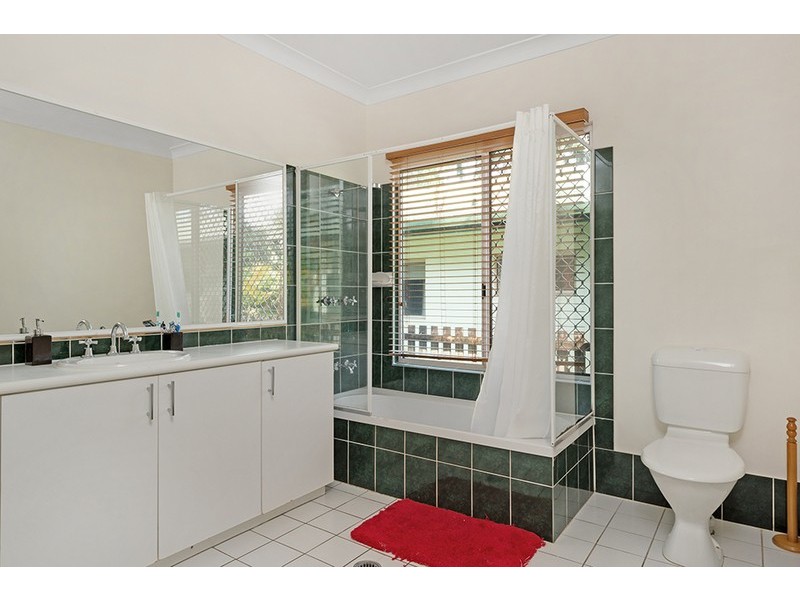 42 Cowley Street, Kamerunga QLD 4870