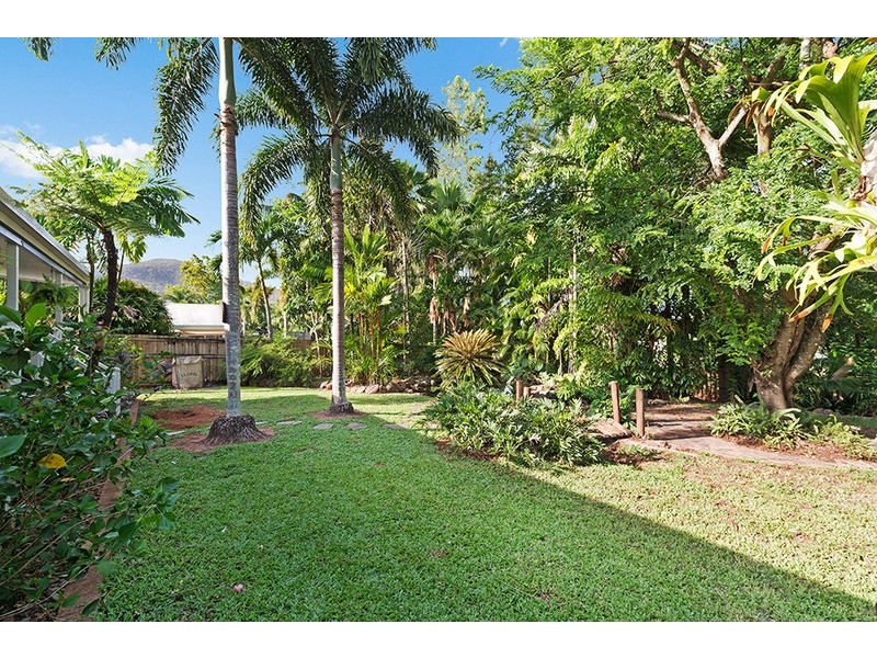 42 Cowley Street, Kamerunga QLD 4870