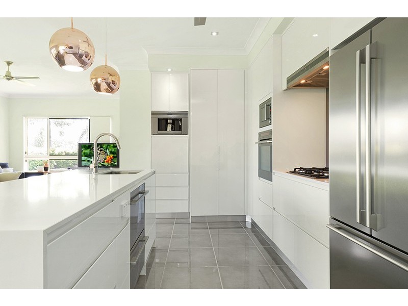 41 Daphne Drive, Redlynch QLD 4870