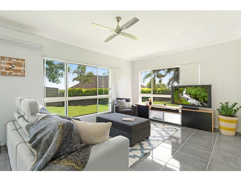 41 Daphne Drive, Redlynch QLD 4870
