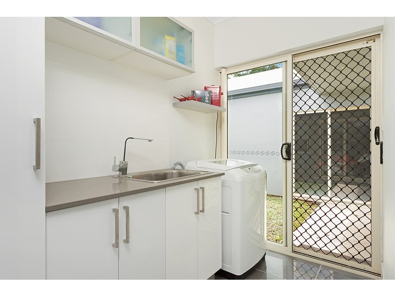 41 Daphne Drive, Redlynch QLD 4870
