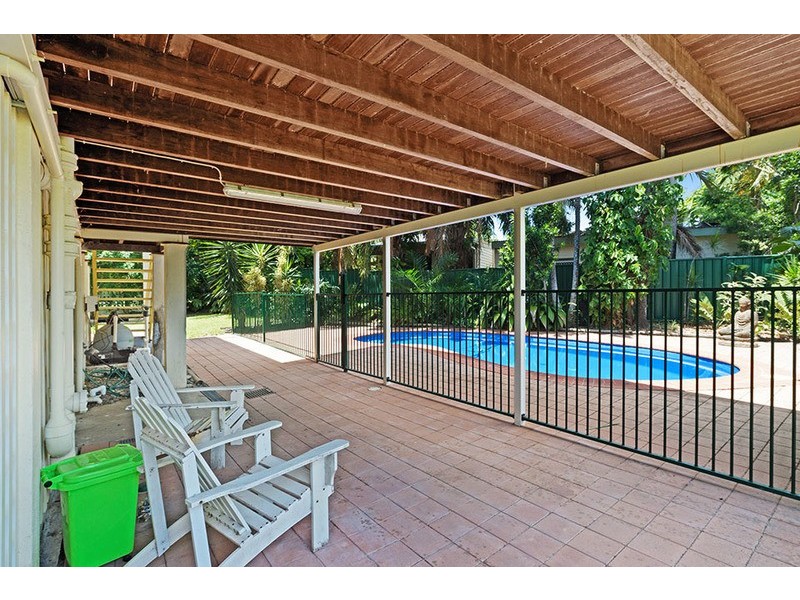 16 Hardwick Street (Crn Willunga Street), Stratford QLD 4870