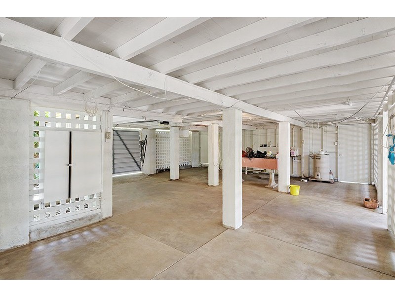 16 Hardwick Street (Crn Willunga Street), Stratford QLD 4870