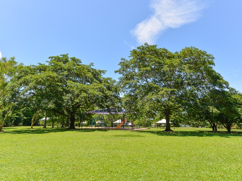 16 Hardwick Street (Crn Willunga Street), Stratford QLD 4870