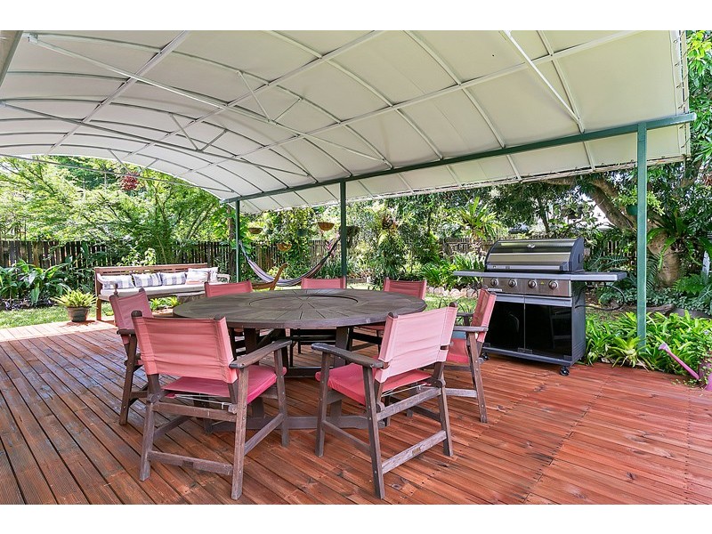 52  Collinson Street, Westcourt QLD 4870