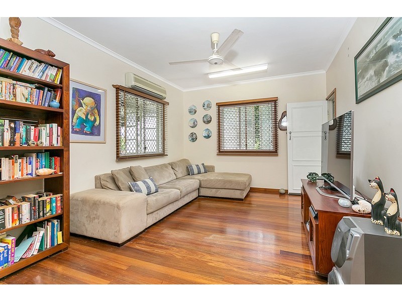 52  Collinson Street, Westcourt QLD 4870