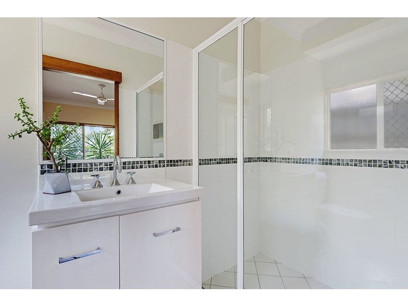 6 Red Ochre Street, Redlynch QLD 4870