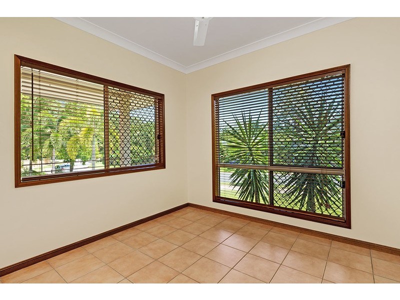 6 Red Ochre Street, Redlynch QLD 4870