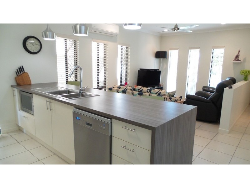 16 Hatch Close, Trinity Beach QLD 4879