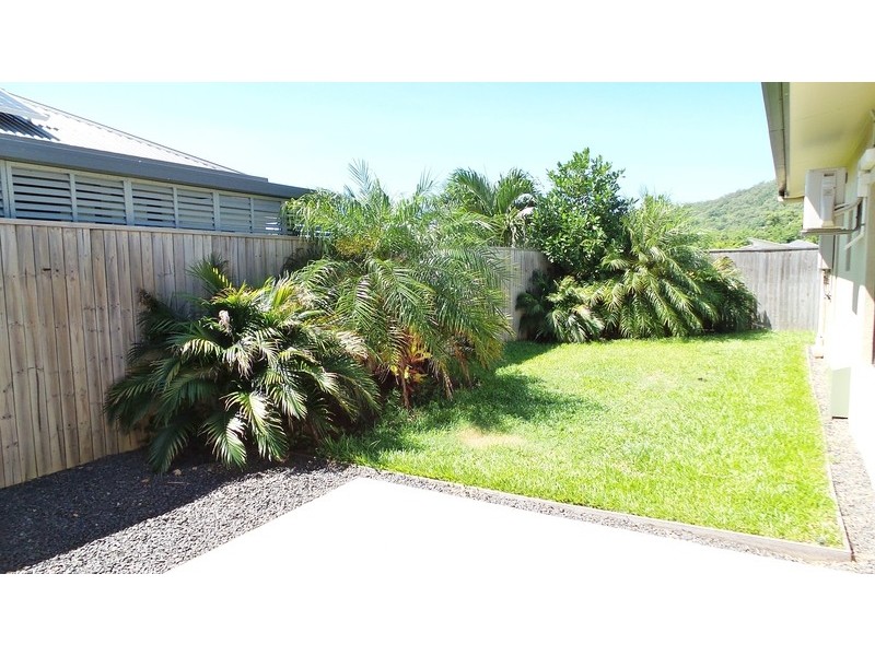 16 Hatch Close, Trinity Beach QLD 4879