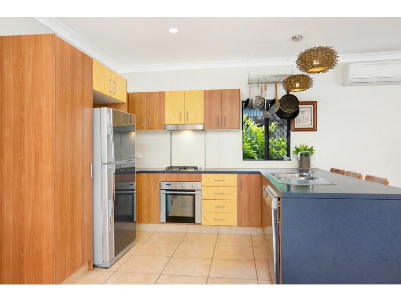 15 John Malcolm Street, Redlynch QLD 4870
