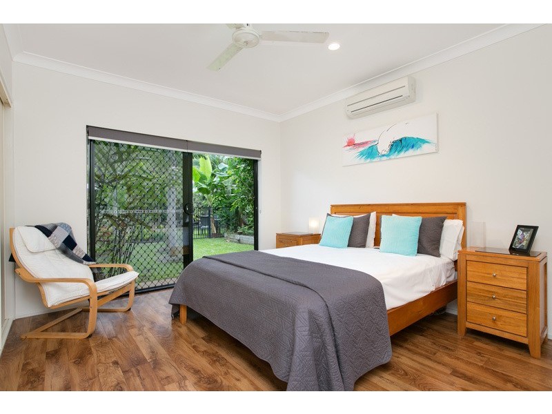 15 John Malcolm Street, Redlynch QLD 4870