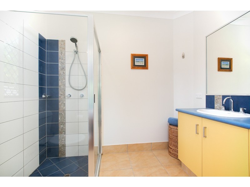15 John Malcolm Street, Redlynch QLD 4870