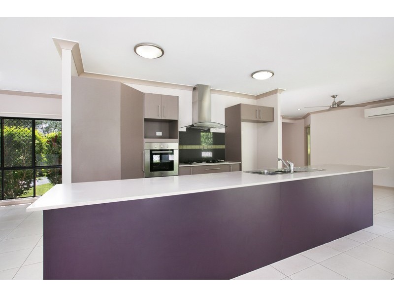 11 Stringer Close, Redlynch QLD 4870