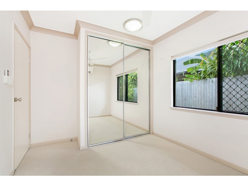 11 Stringer Close, Redlynch QLD 4870