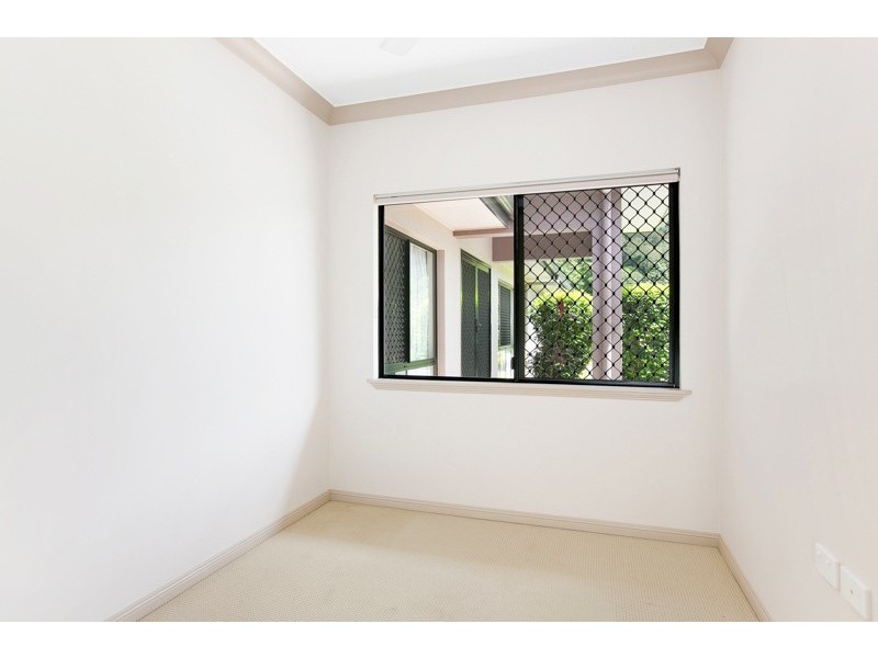 11 Stringer Close, Redlynch QLD 4870