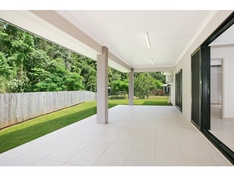 11 Stringer Close, Redlynch QLD 4870