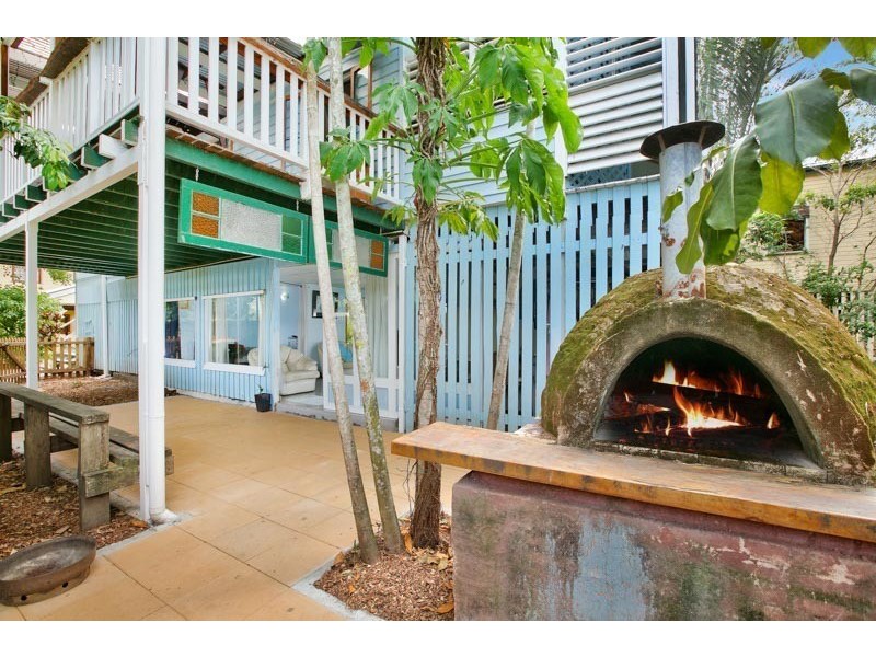 8/404 McCoombe St, Mooroobool QLD 4870