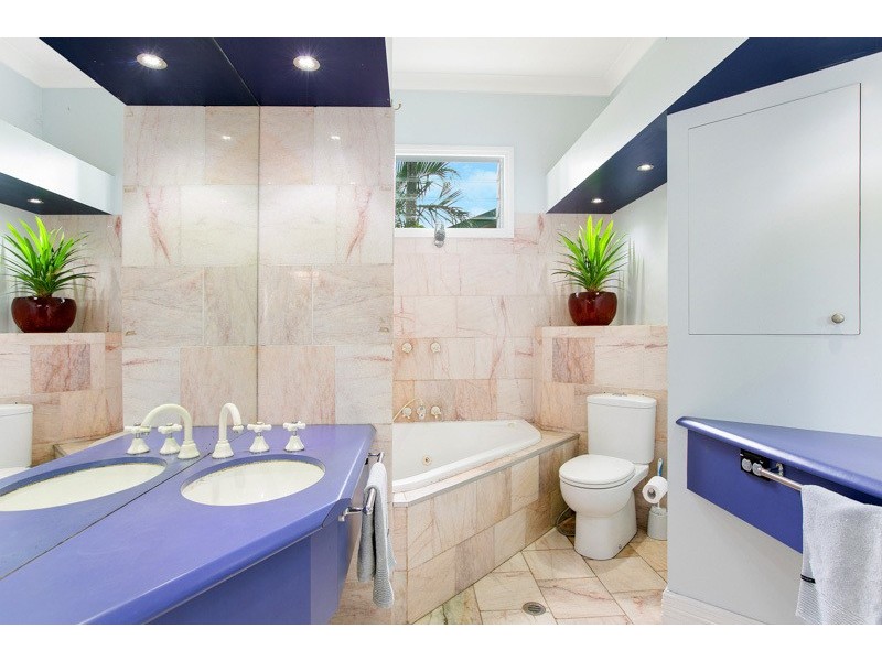8/404 McCoombe St, Mooroobool QLD 4870