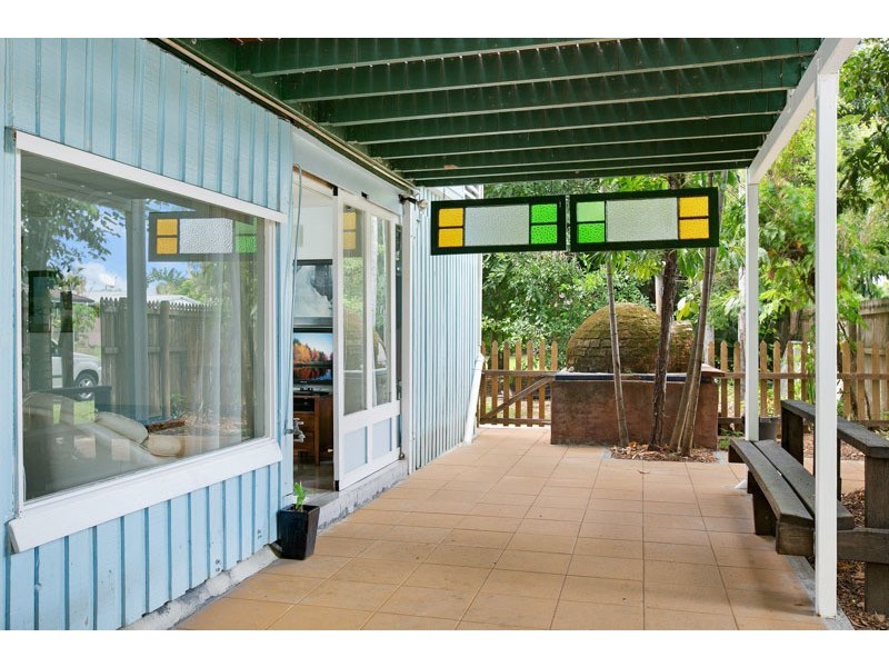 8/404 McCoombe St, Mooroobool QLD 4870
