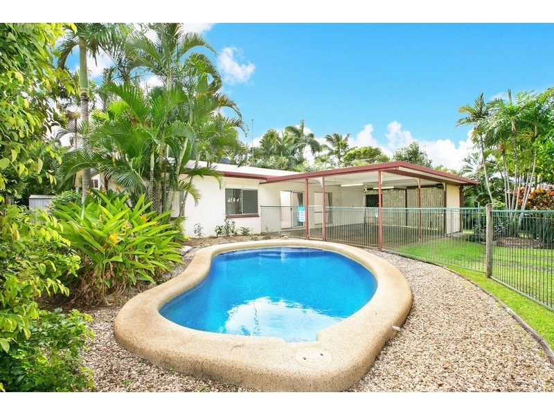 10 Macadamia Close, Redlynch QLD 4870