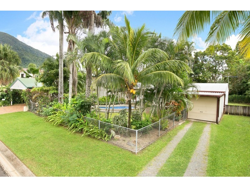 10 Macadamia Close, Redlynch QLD 4870