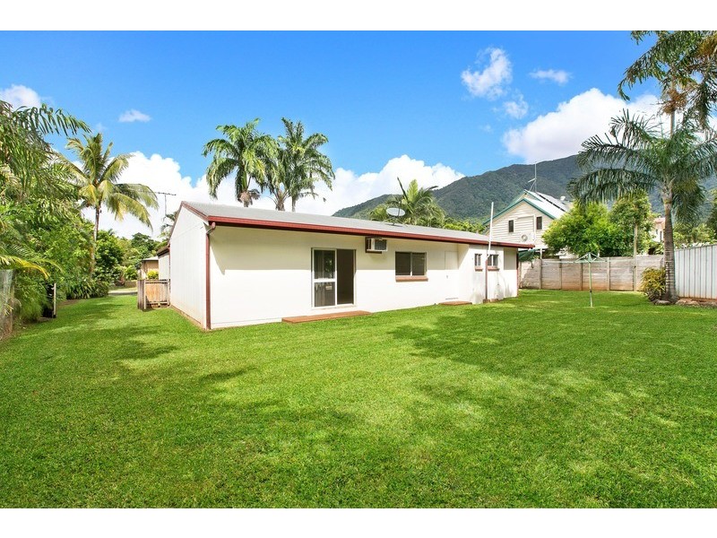 10 Macadamia Close, Redlynch QLD 4870