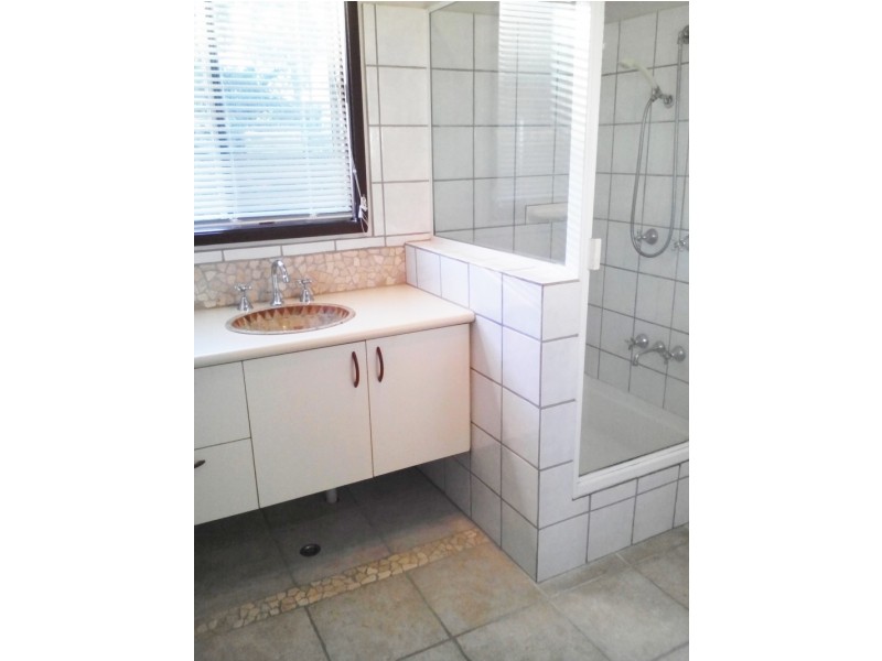 24 Valmadre Street, Caravonica QLD 4878