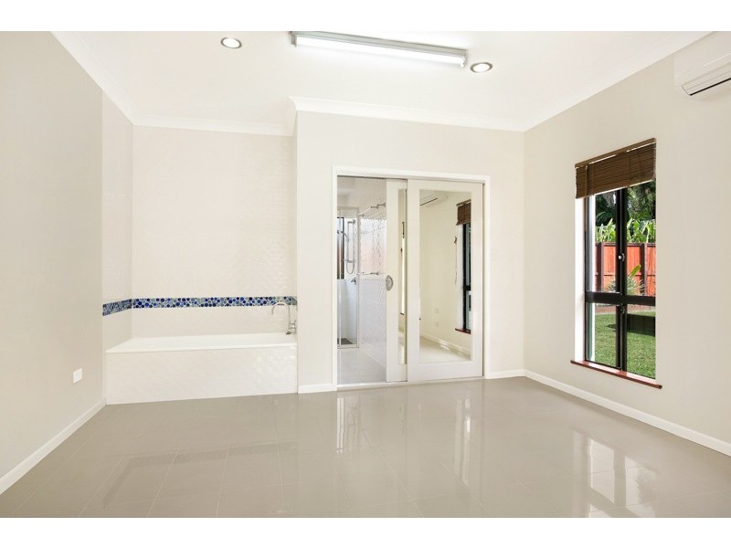 34 Iridescent Dr, Trinity Park QLD 4879