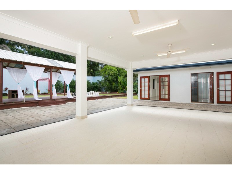 34 Iridescent Dr, Trinity Park QLD 4879