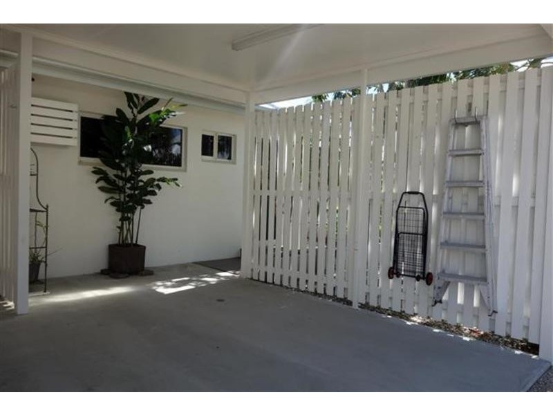 Palm Cove QLD 4879