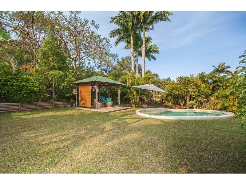 6 Baway Close, Caravonica QLD 4878