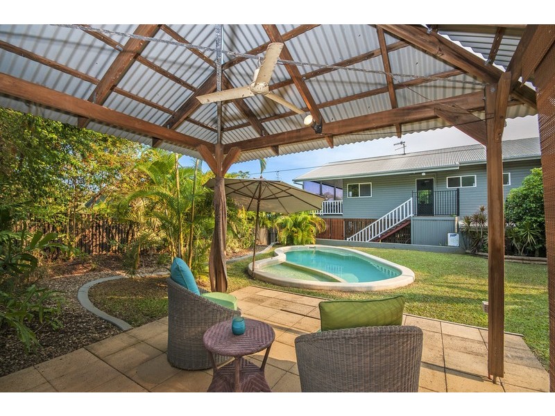 6 Baway Close, Caravonica QLD 4878