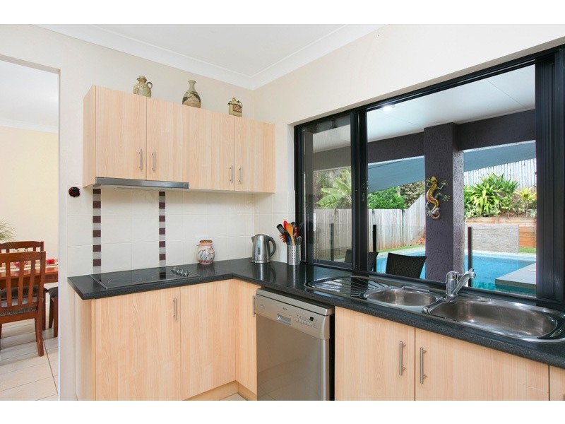 15 Lillipilli Street, Redlynch QLD 4870