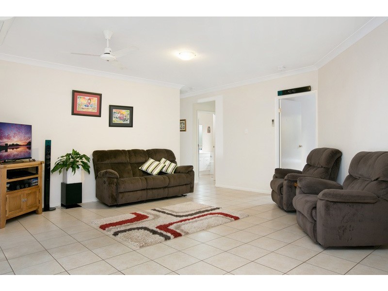 15 Lillipilli Street, Redlynch QLD 4870