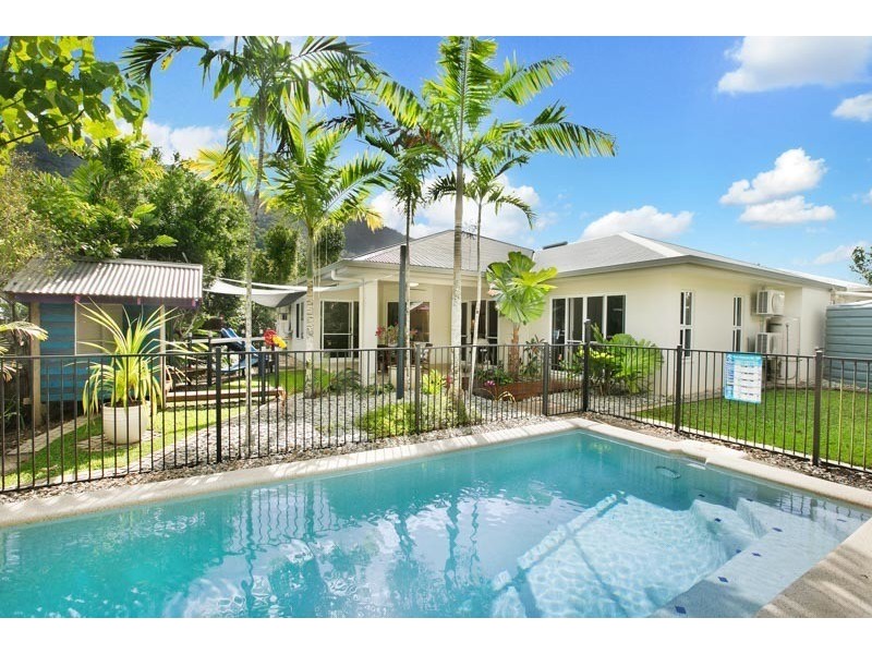 111 Gamburra Drive, Redlynch QLD 4870