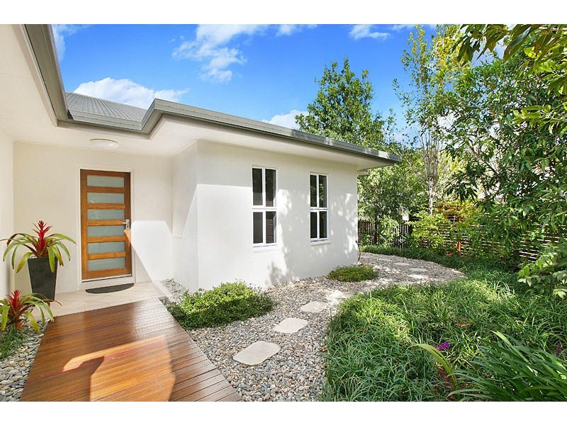 111 Gamburra Drive, Redlynch QLD 4870