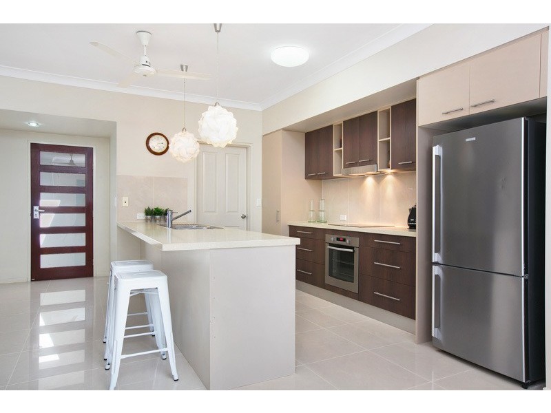 111 Gamburra Drive, Redlynch QLD 4870