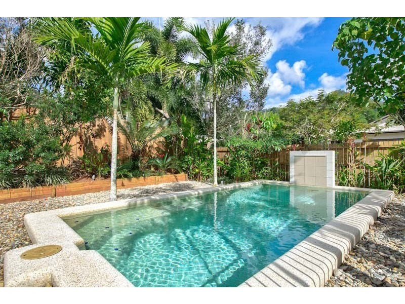 111 Gamburra Drive, Redlynch QLD 4870